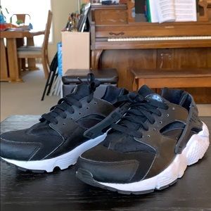 Nike huarache sneakers